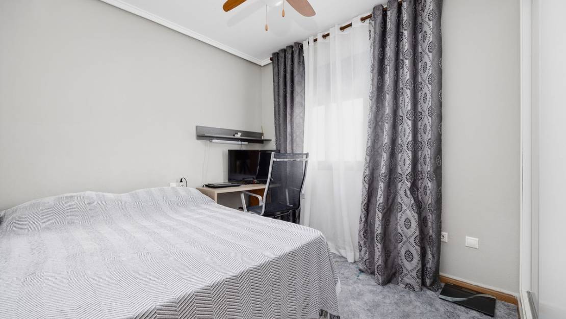 Venta - Apartment - Torrevieja - Torrevieja Centro