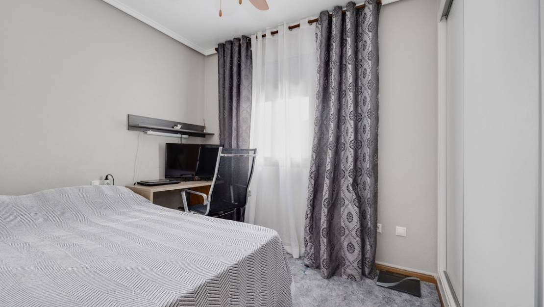 Venta - Apartment - Torrevieja - Torrevieja Centro