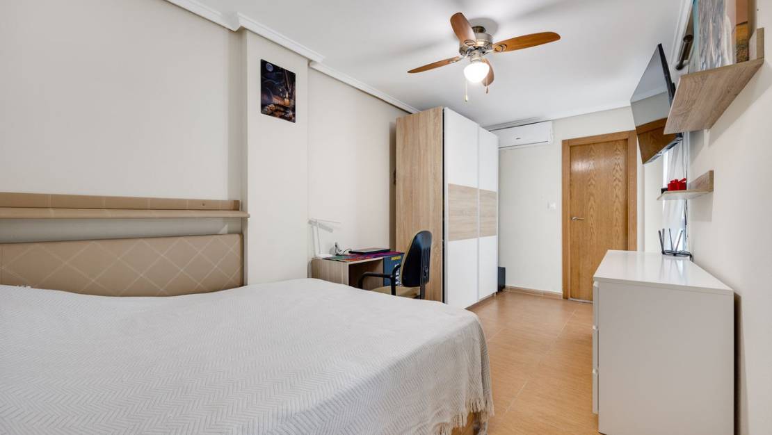 Venta - Apartment - Torrevieja - Torrevieja Centro