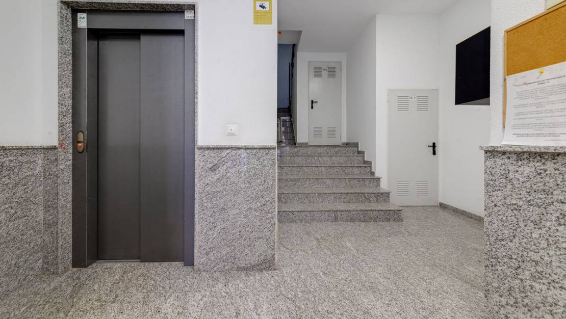 Venta - Apartment - Torrevieja - Torrevieja Centro