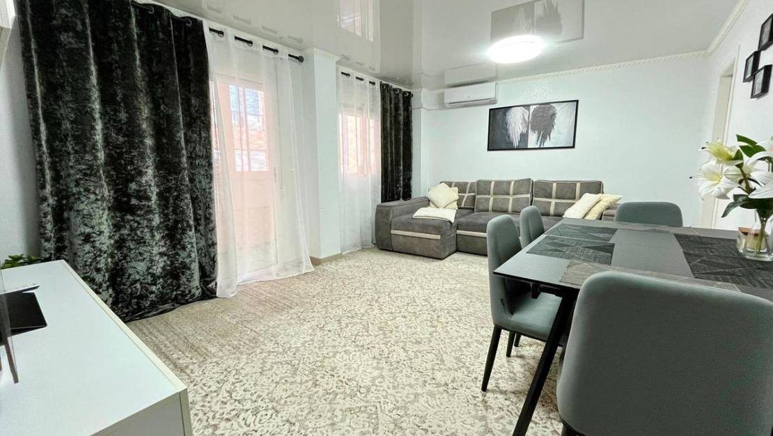 Venta - Apartment - Torrevieja - Torrevieja Centro