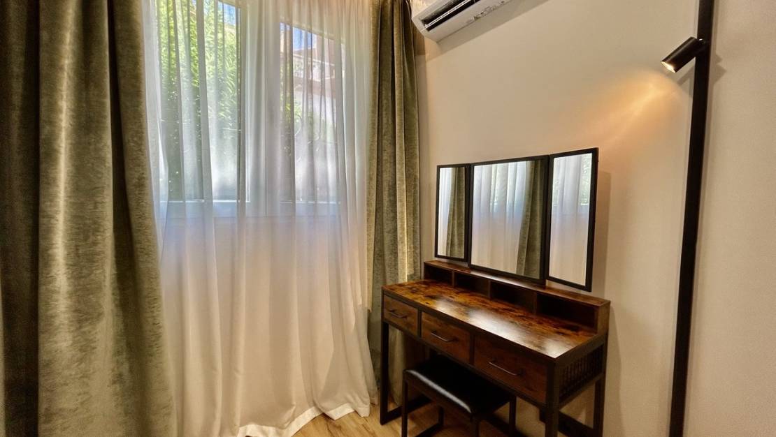 Venta - Apartment - Torrevieja - Torrevieja Centro