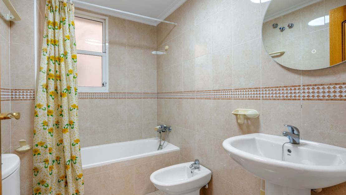 Venta - Apartment - Torrevieja - Torrevieja Centro