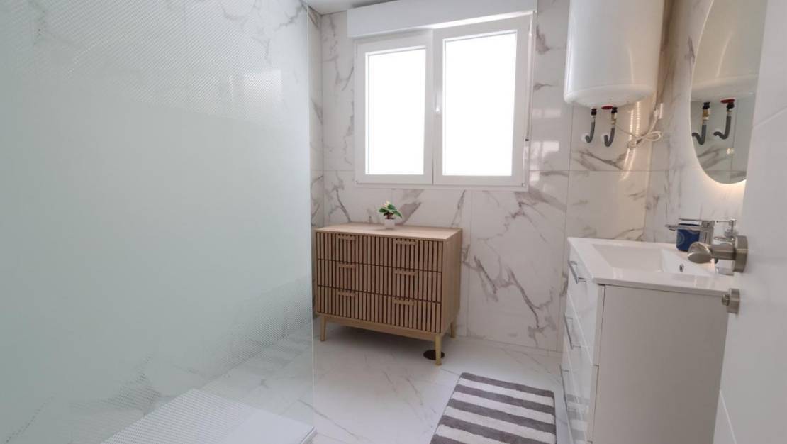 Venta - Apartment - Torrevieja - Torrevieja Centro