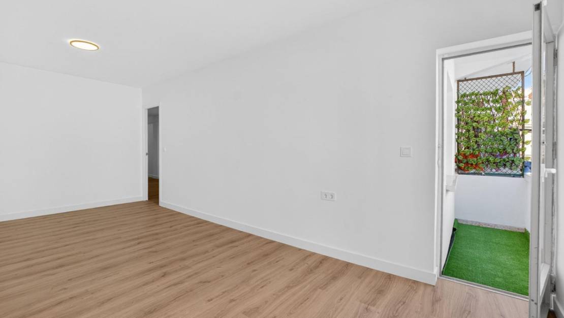 Venta - Apartment - Torrevieja - Torrevieja Centro