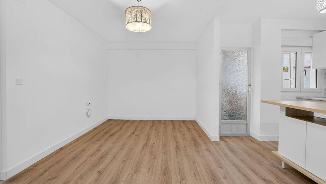 Venta - Apartment - Torrevieja - Torrevieja Centro