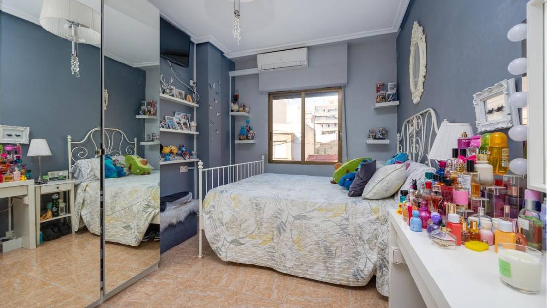 Venta - Apartment - Torrevieja - Torrevieja Centro