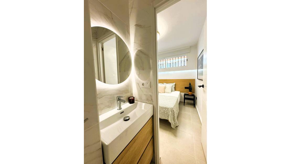 Venta - Apartment - Torrevieja - Torrevieja Centro