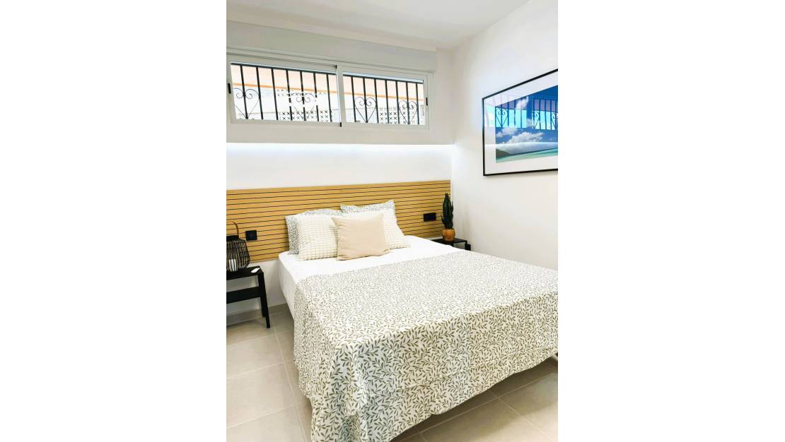 Venta - Apartment - Torrevieja - Torrevieja Centro