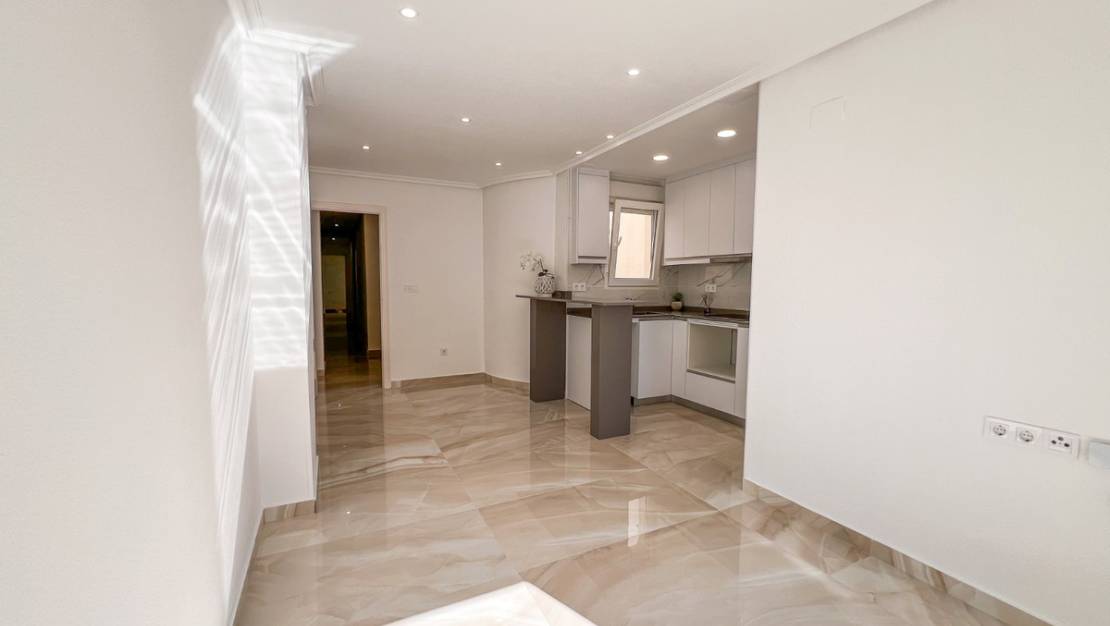 Venta - Apartment - Torrevieja - Torrevieja Centro