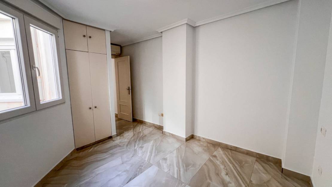 Venta - Apartment - Torrevieja - Torrevieja Centro