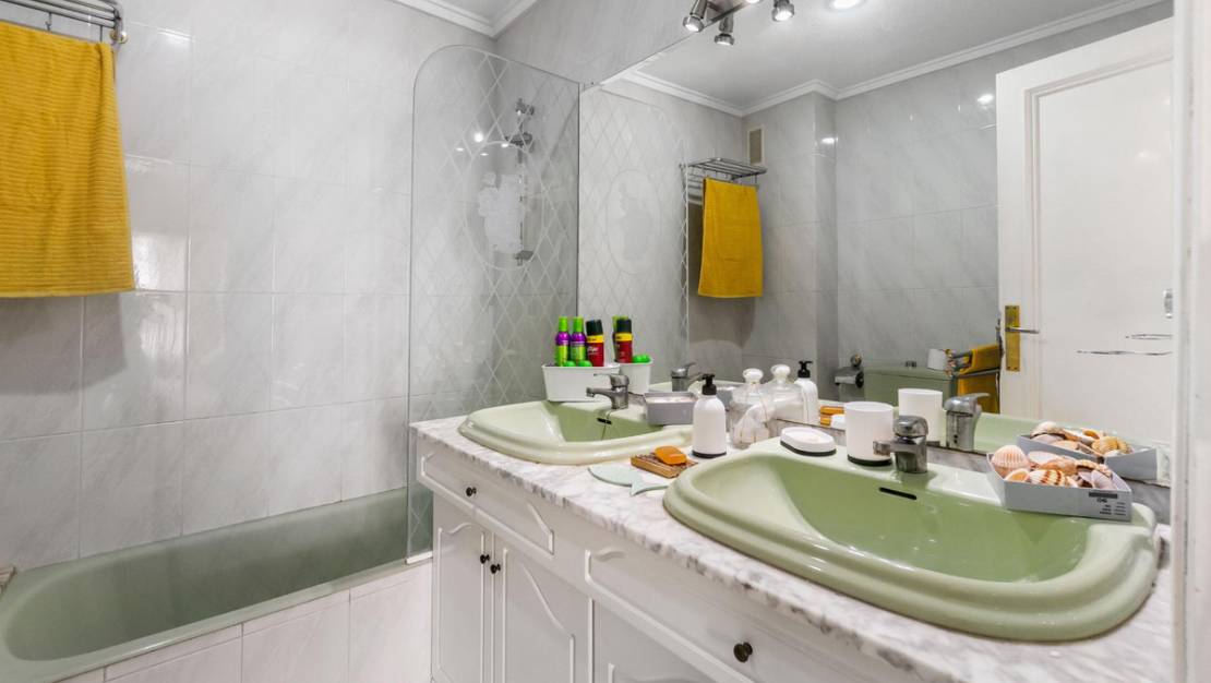 Venta - Apartment - Torrevieja - Torrevieja Centro