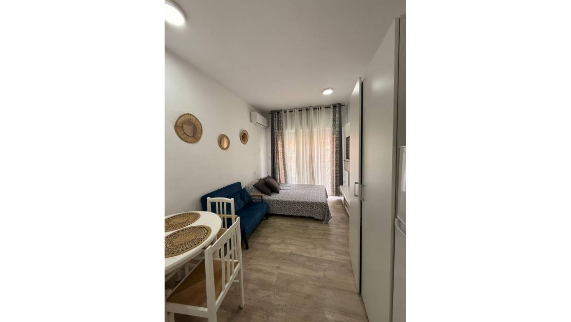 Venta - Apartment - Torrevieja - Torrevieja Centro