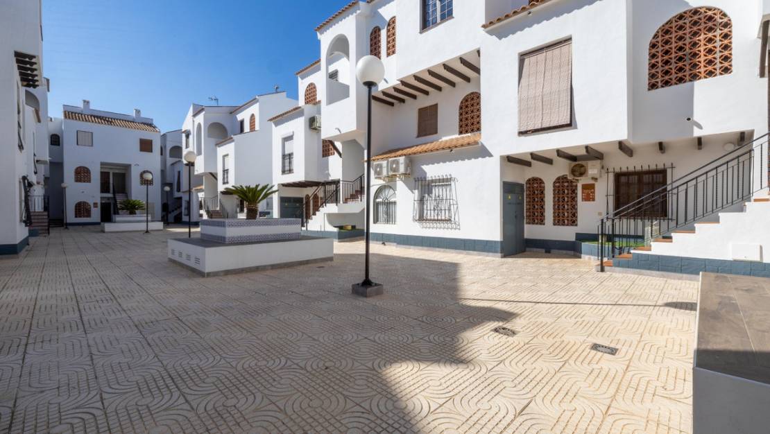 Venta - Apartment - Torrevieja - Torrevieja Centro
