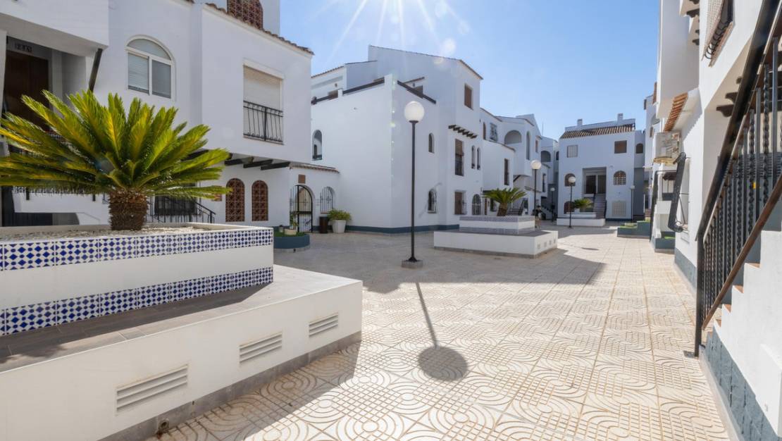 Venta - Apartment - Torrevieja - Torrevieja Centro