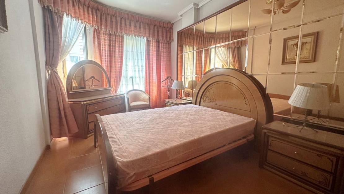 Venta - Apartment - Torrevieja - Torrevieja Centro