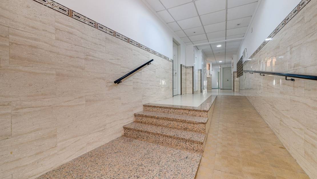Venta - Apartment - Torrevieja - Torrevieja Centro