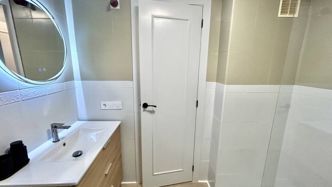 Venta - Apartment - Torrevieja - Torrevieja Centro
