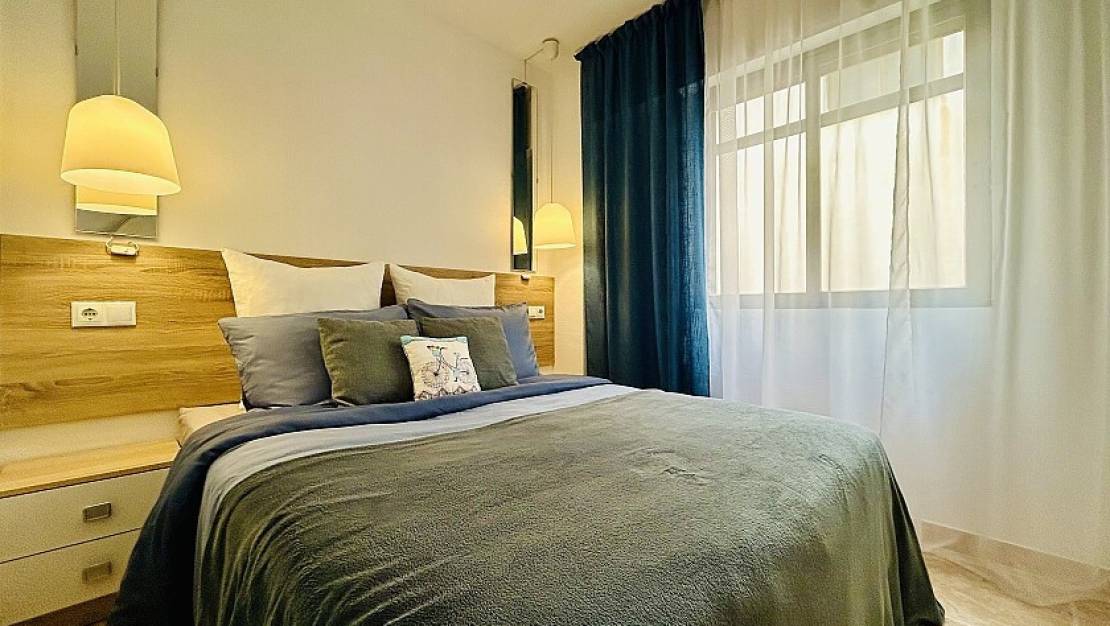 Venta - Apartment - Torrevieja - Torrevieja Centro
