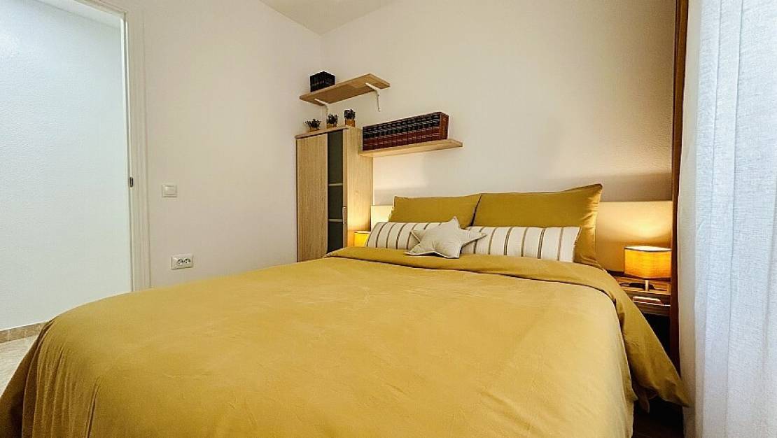 Venta - Apartment - Torrevieja - Torrevieja Centro