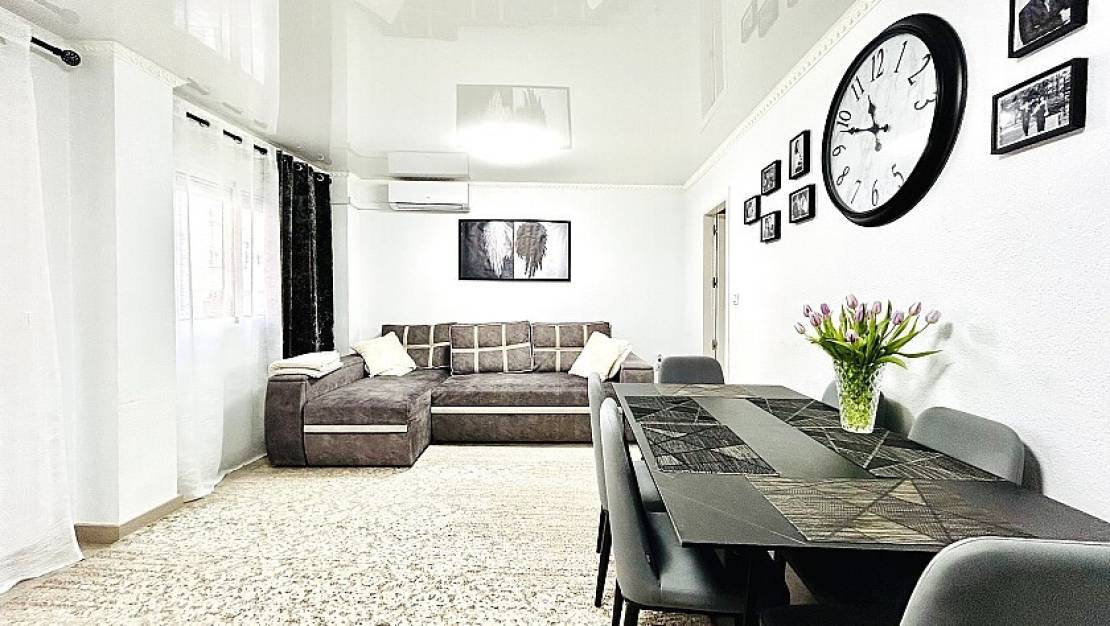 Venta - Apartment - Torrevieja - Torrevieja Centro