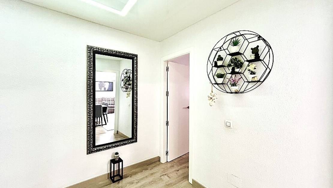 Venta - Apartment - Torrevieja - Torrevieja Centro