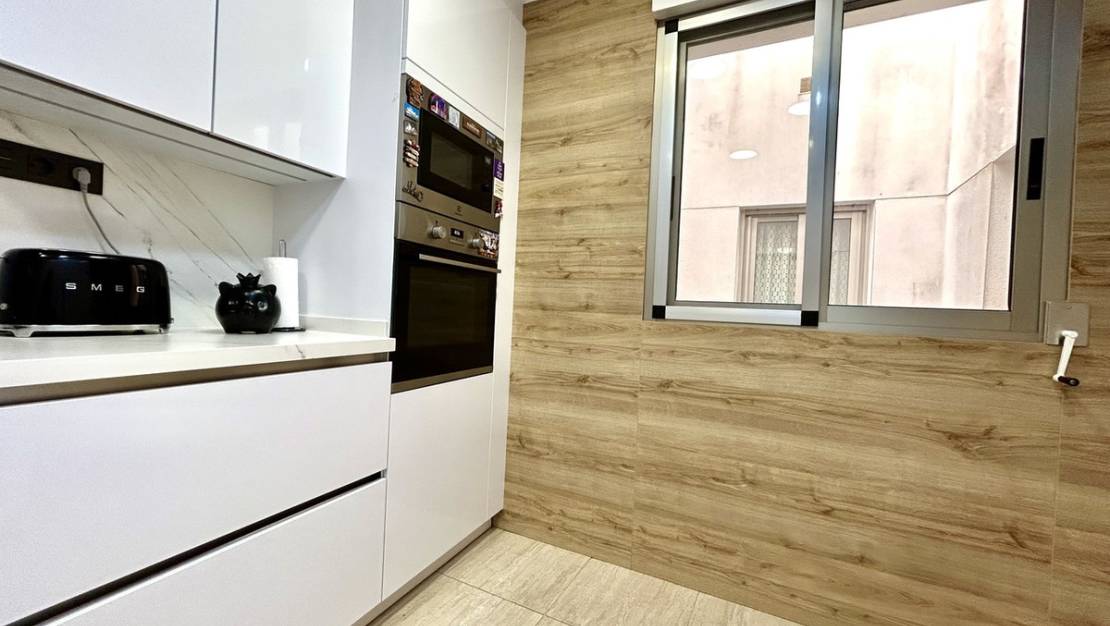 Venta - Apartment - Torrevieja - Torrevieja Centro