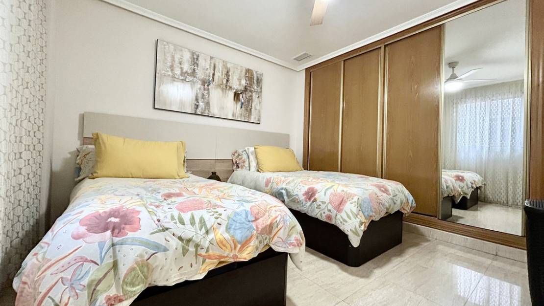 Venta - Apartment - Torrevieja - Torrevieja Centro
