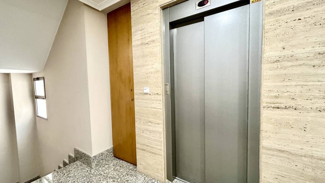 Venta - Apartment - Torrevieja - Torrevieja Centro