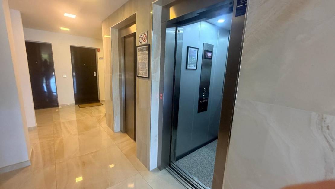 Venta - Apartment - Torrevieja - Torrevieja Centro