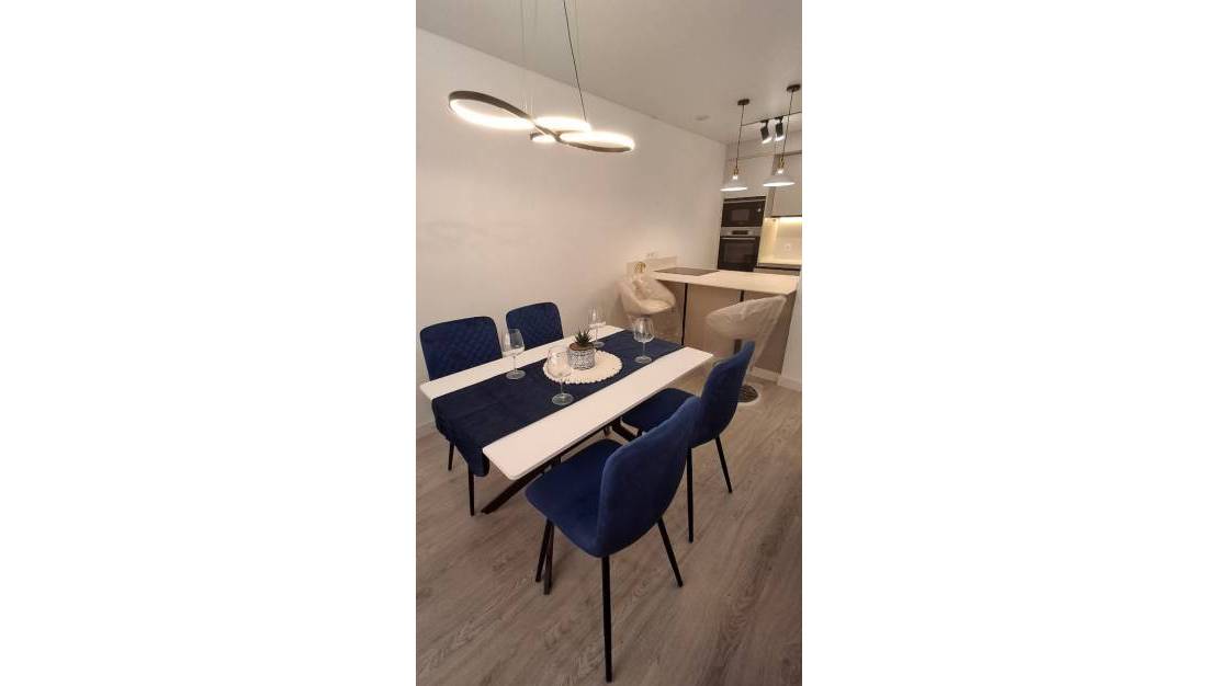 Venta - Apartment - Torrevieja - Torrevieja Centro