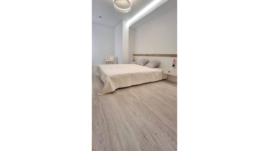 Venta - Apartment - Torrevieja - Torrevieja Centro