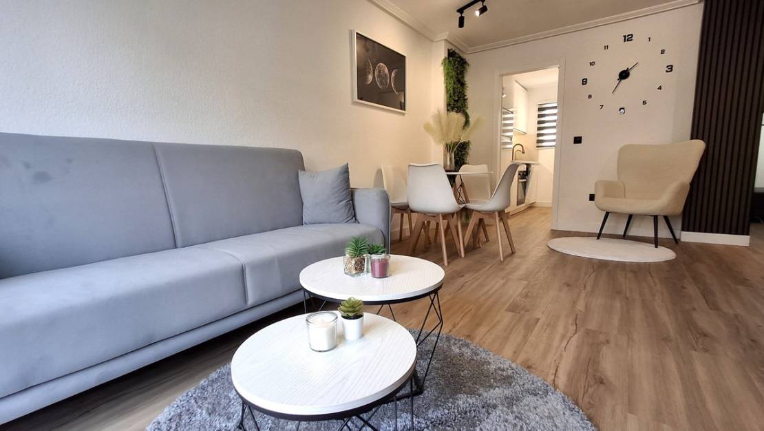 Venta - Apartment - Torrevieja - Torrevieja Centro