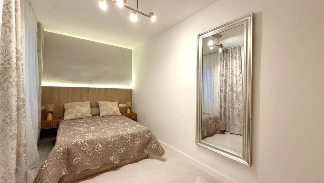 Venta - Apartment - Torrevieja - Torrevieja Centro