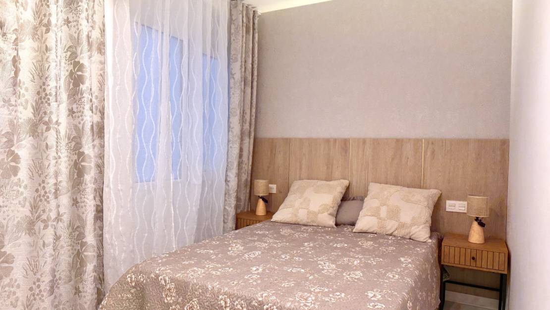 Venta - Apartment - Torrevieja - Torrevieja Centro