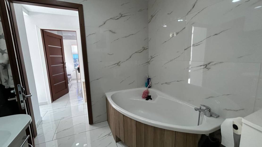 Venta - Apartment - Torrevieja - Torrevieja Centro