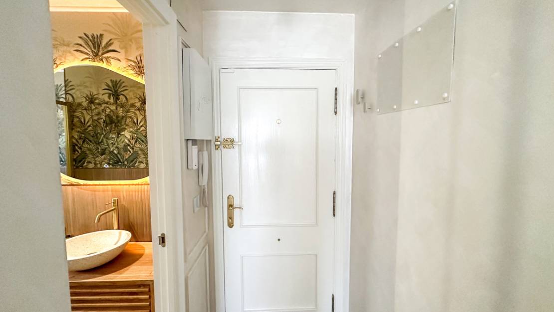 Venta - Apartment - Torrevieja - Torrevieja Centro