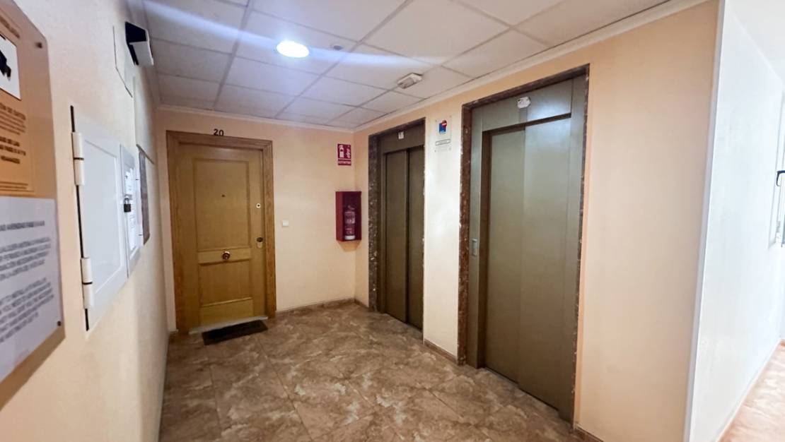 Venta - Apartment - Torrevieja - Torrevieja Centro