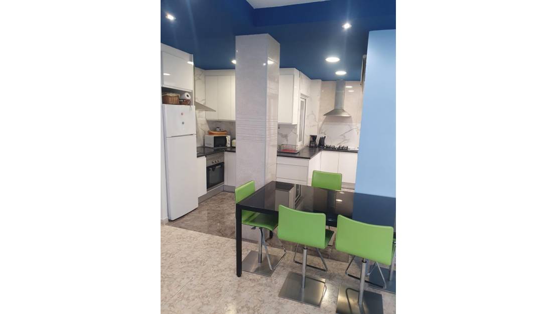 Venta - Apartment - Torrevieja - Torrevieja Centro