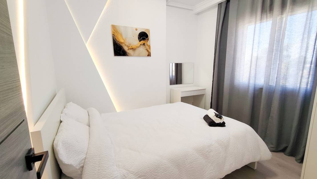 Venta - Apartment - Torrevieja - Torrevieja Centro