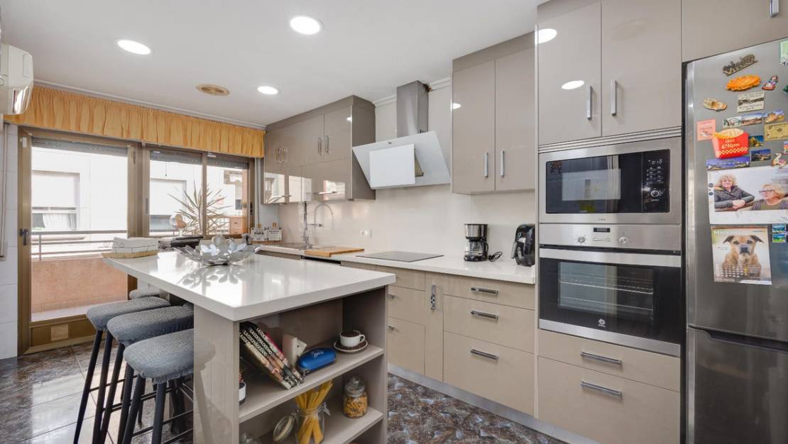 Venta - Apartment - Torrevieja - Torrevieja Centro