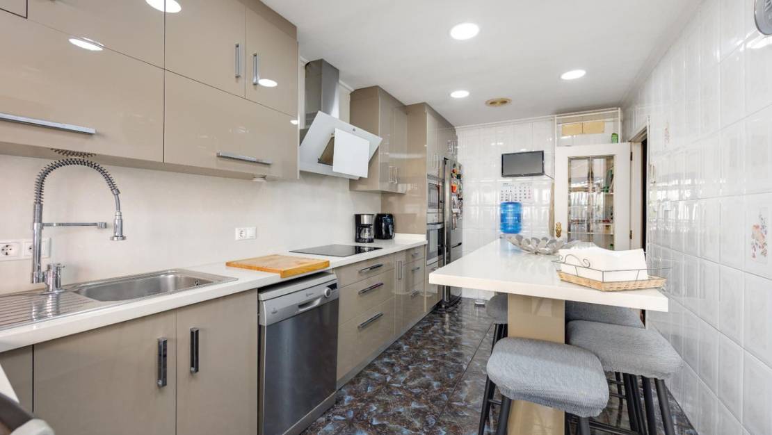 Venta - Apartment - Torrevieja - Torrevieja Centro