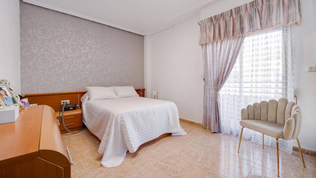 Venta - Apartment - Torrevieja - Torrevieja Centro
