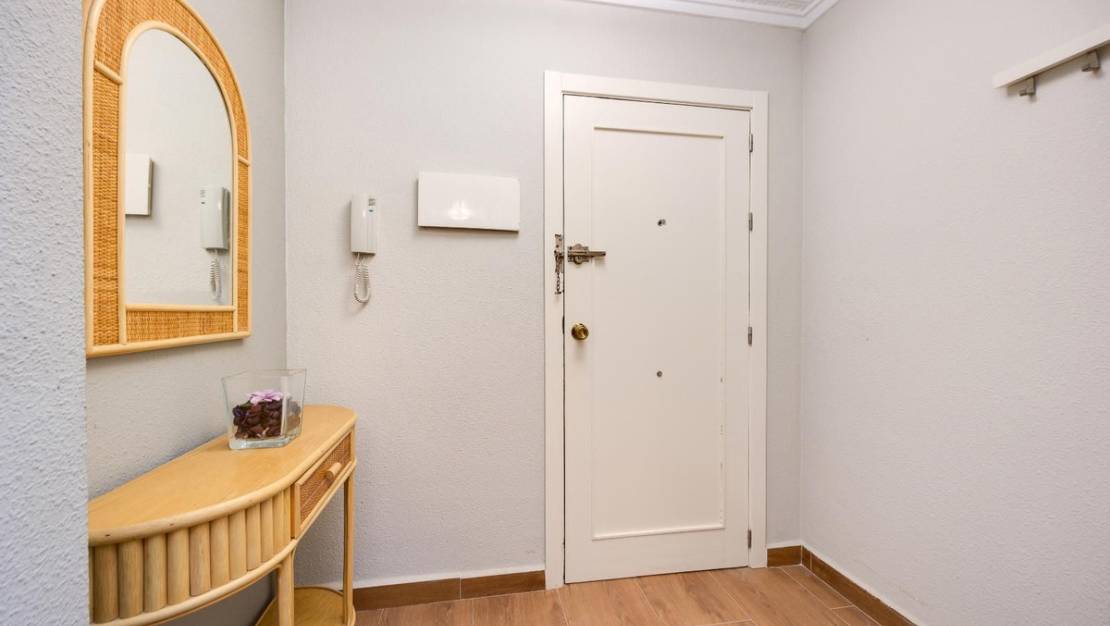 Venta - Apartment - Torrevieja - Torrevieja Centro
