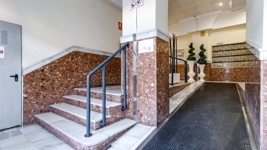 Venta - Apartment - Torrevieja - Torrevieja Centro