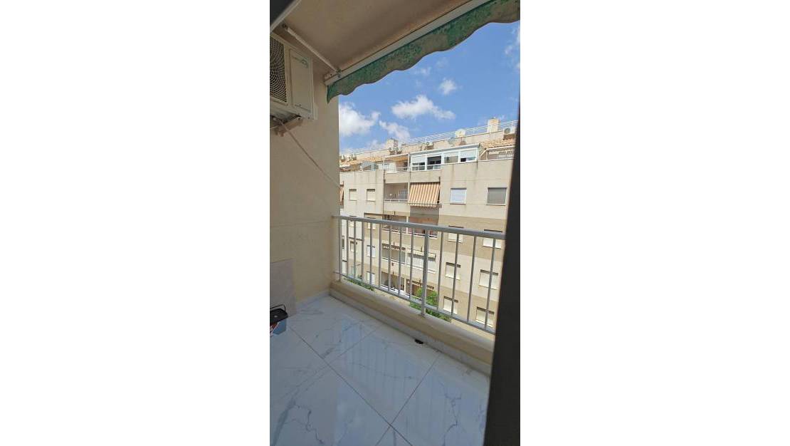 Venta - Apartment - Torrevieja - Torrevieja Centro