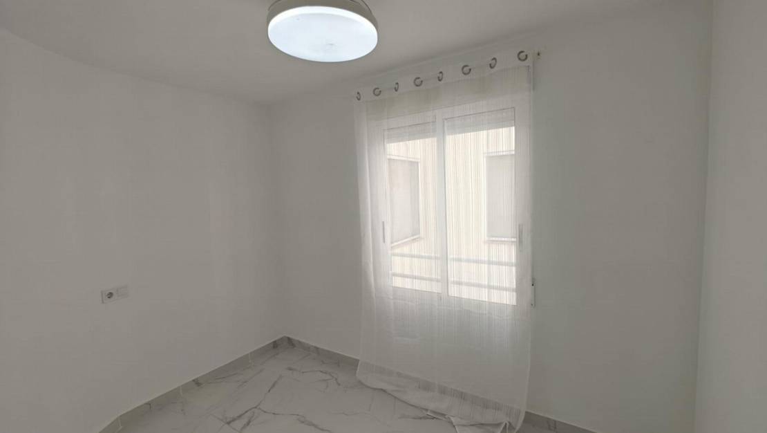 Venta - Apartment - Torrevieja - Torrevieja Centro