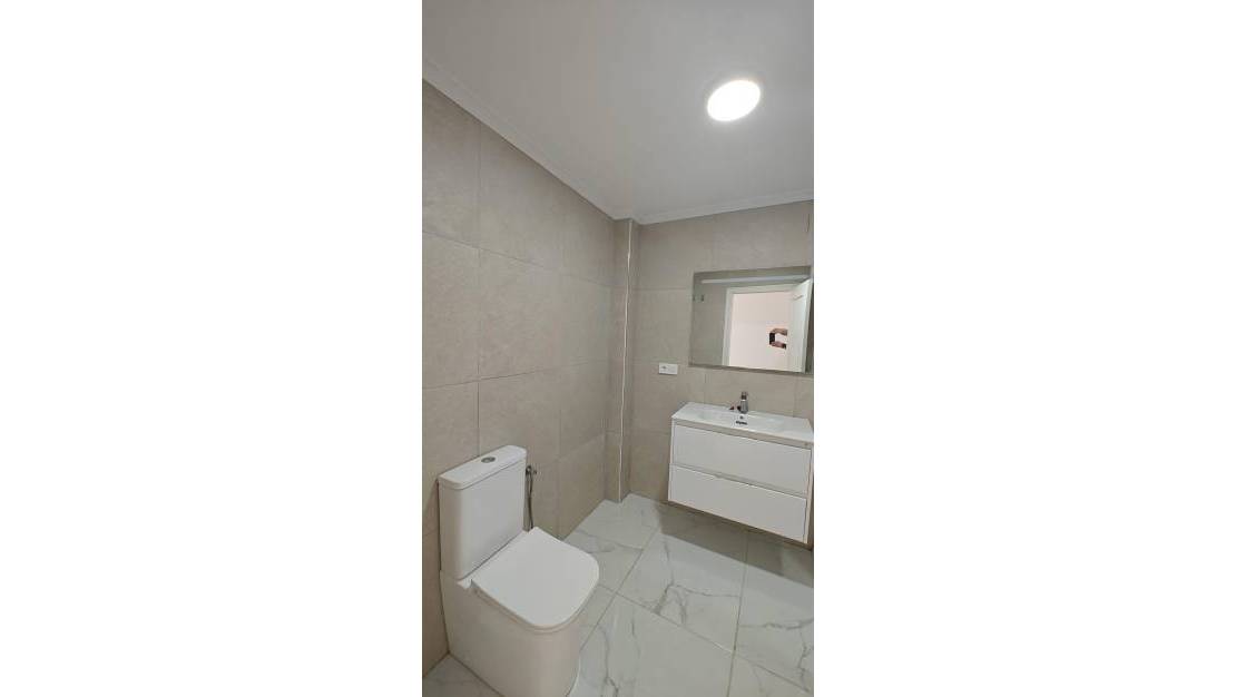 Venta - Apartment - Torrevieja - Torrevieja Centro