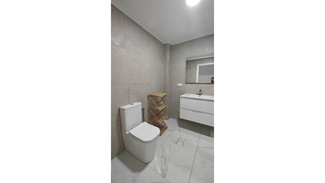 Venta - Apartment - Torrevieja - Torrevieja Centro