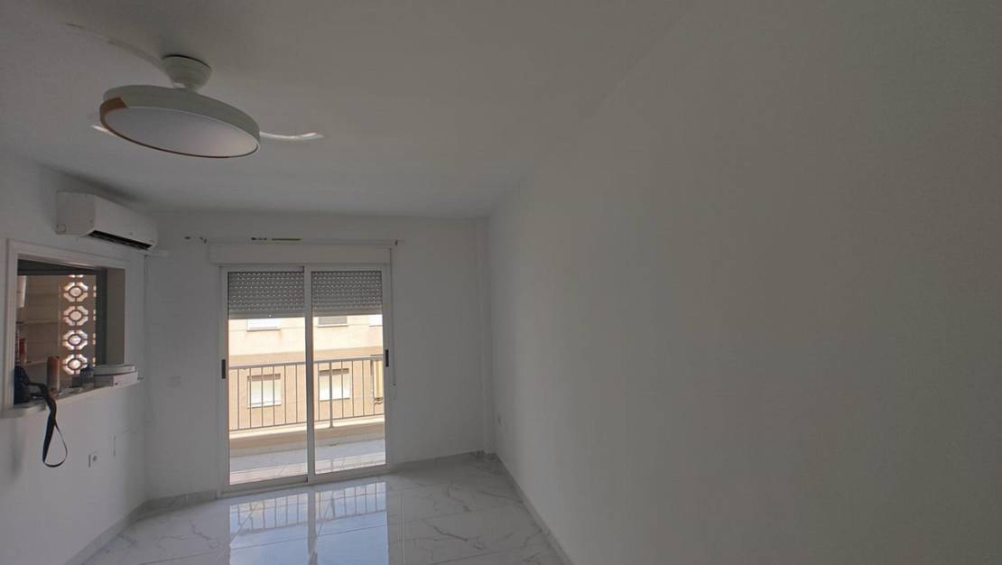 Venta - Apartment - Torrevieja - Torrevieja Centro